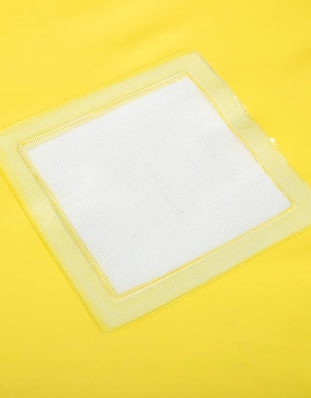 Reinforced patch detail on the yellow sandpit liner of Bestway 561CF frame pool and sandpit