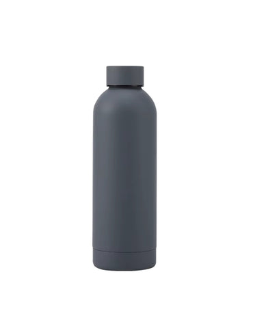 Matte stainless steel water bottle 750ml in gray, durable insulated flask.