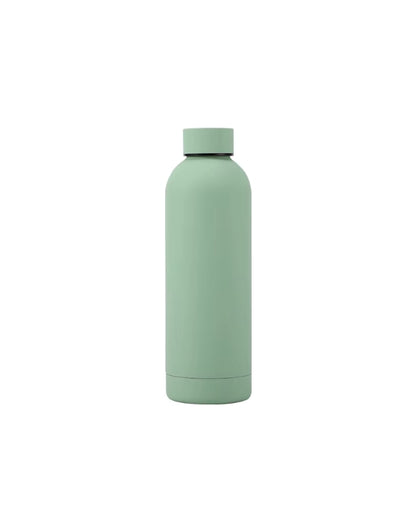 Matte stainless steel water bottle 500ml  in green, BPA-free insulated design.