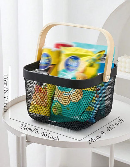 Black mesh storage basket with wooden handle showing product size dimensions 24x24x17 cm.