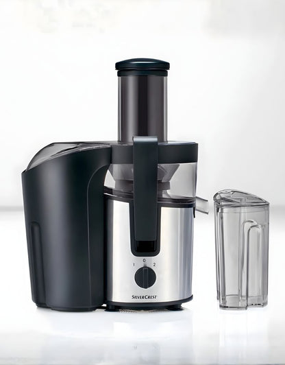 Silver Crest Juicer 800 W 1 L capacity front view showing power knob and juice container