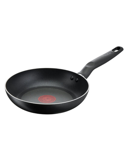 Tefal titanium non-stick frying pan – Thermo-Signal heat indicator and ergonomic handle