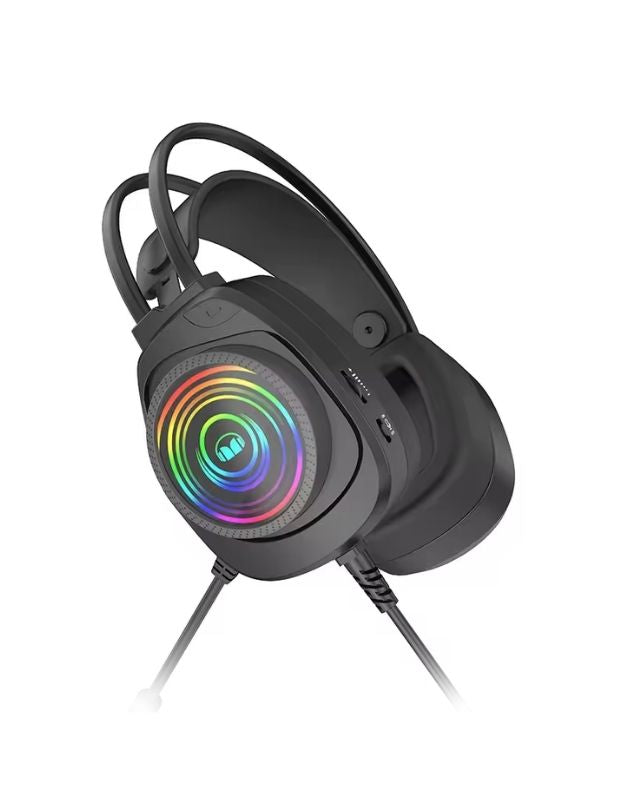 Over-ear gaming headphones with breathable ear cushions.